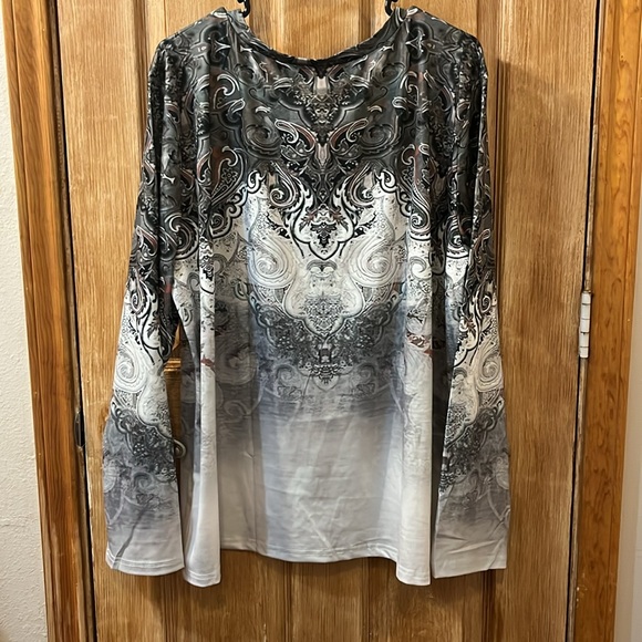 Multi Colored Paisley Ombré Patterned Blouse - Picture 4 of 5